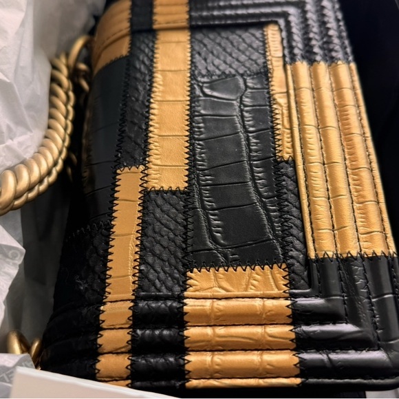 reserve for my buyer and Gold Textured Handbag - Picture 1 of 1